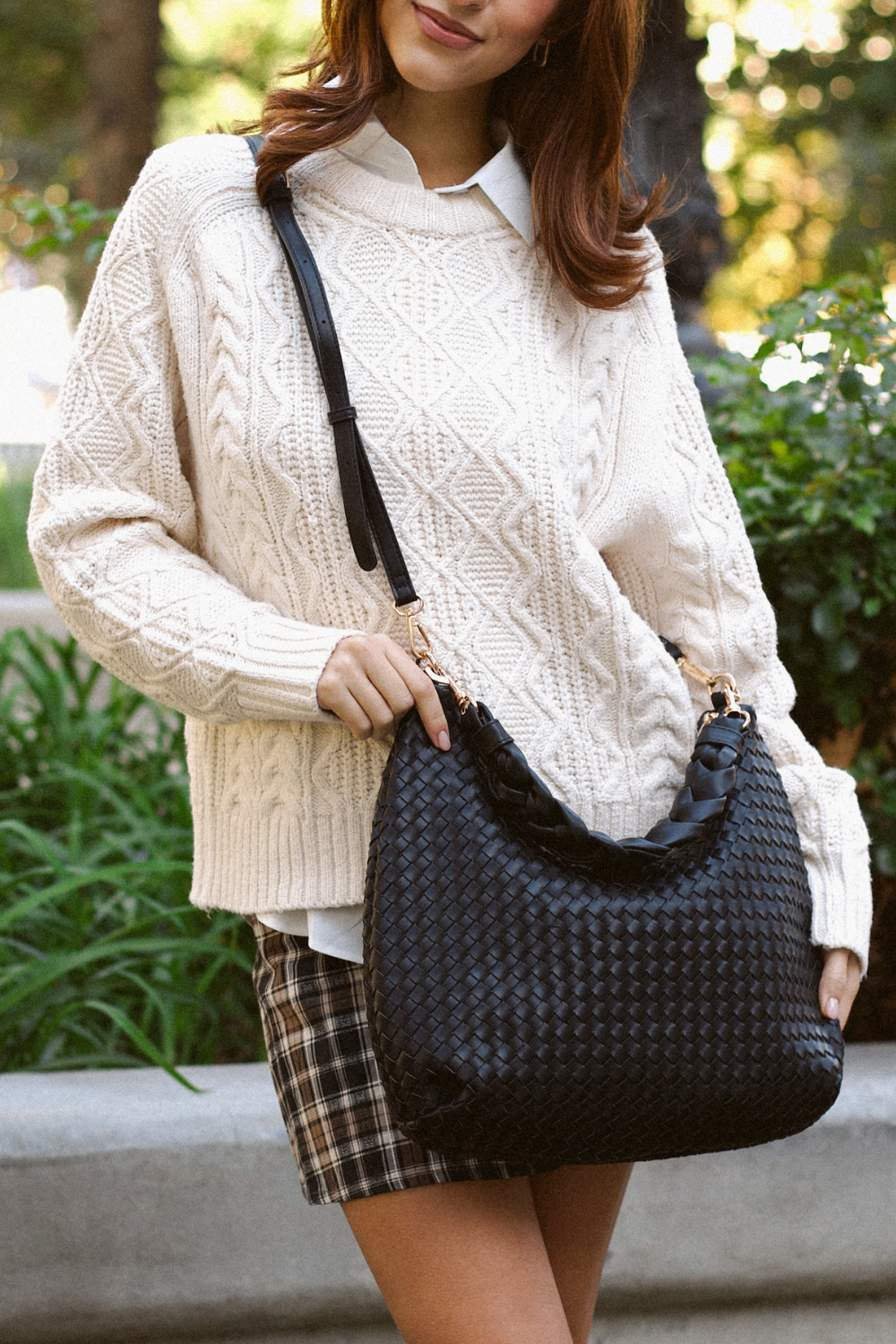 modern and chic - Kelly Woven Convertible Shoulder Bag