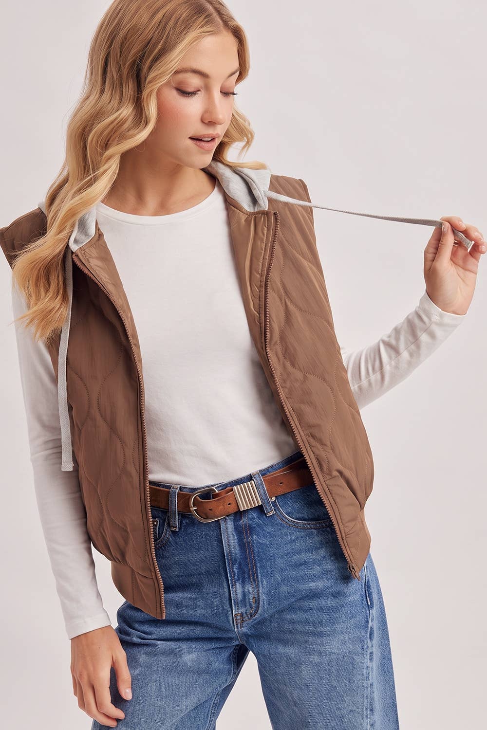 QUILTED PUFFER VEST CONTRAST HOODIE VEST