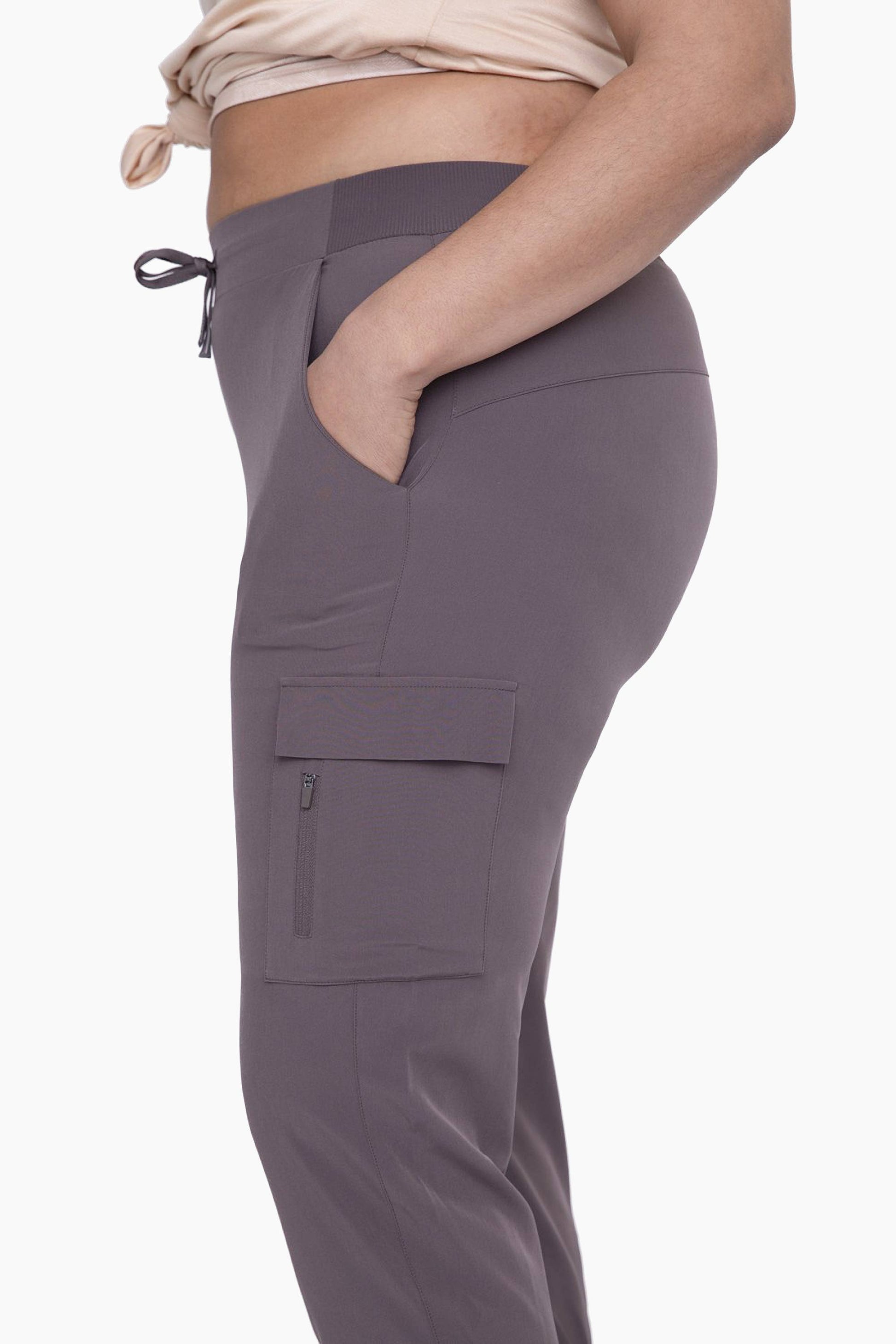 CURVY High-Waisted Capri Active Joggers with Pockets Spring-Summer Mono B