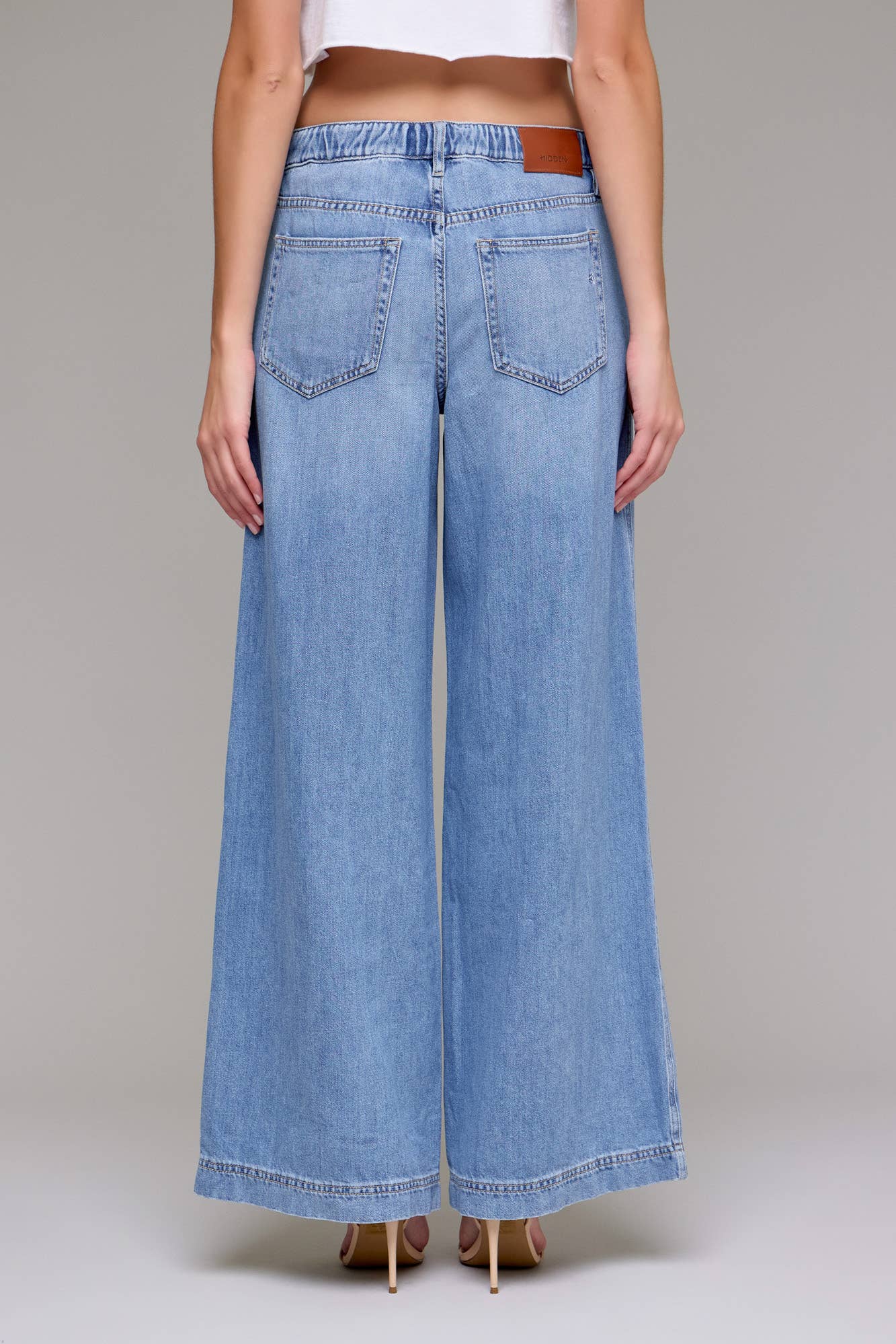 Light Wash Super Soft Elastic Waistband 32" Inseam Wide leg