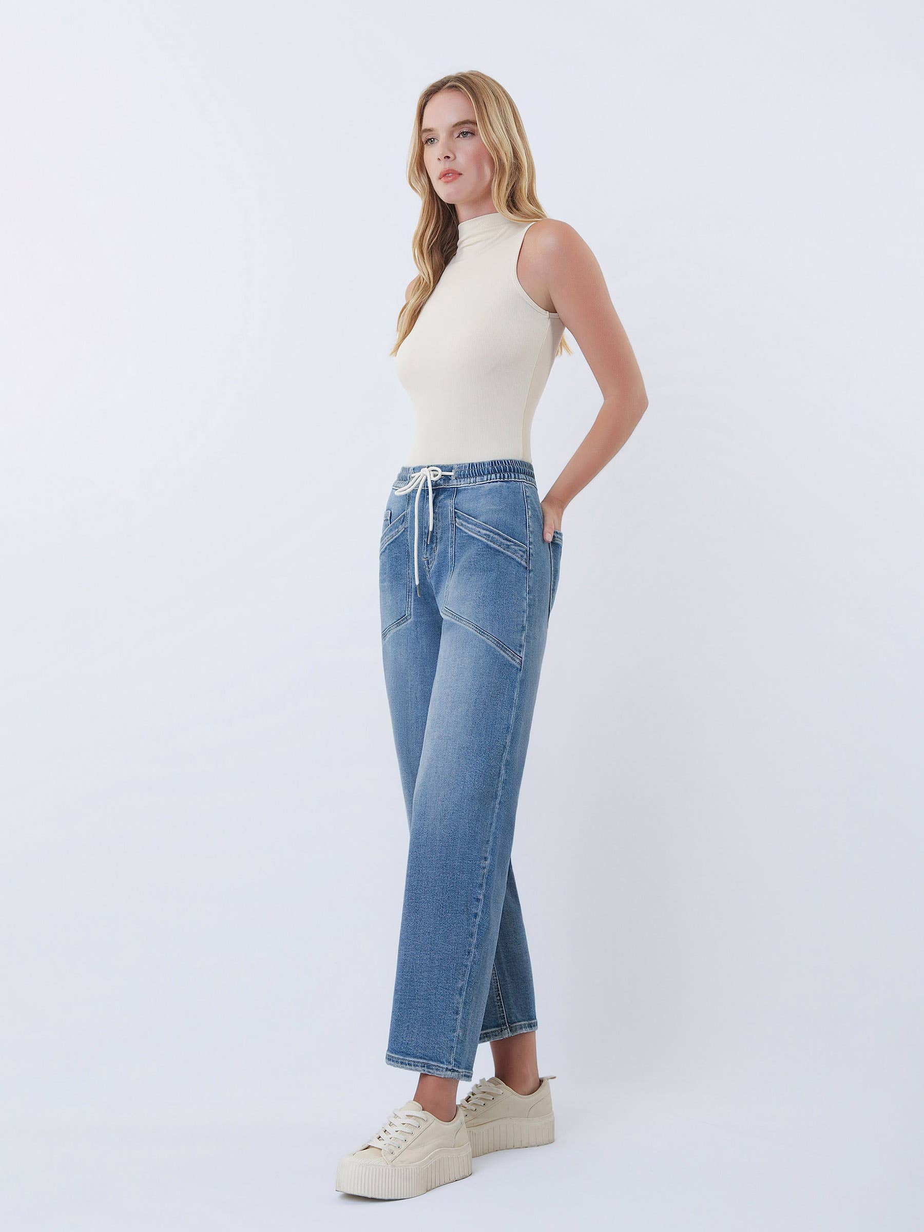 HIGH RISE ELASTIC WAISTBAND WIDE BARREL JEANS V3648