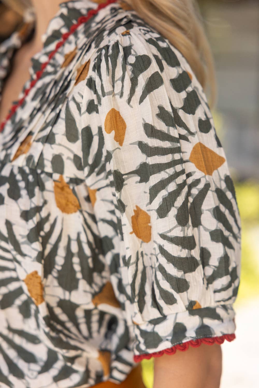 VOY - 36068 Ruffled V Neck and Trim Detail Printed Top VOY