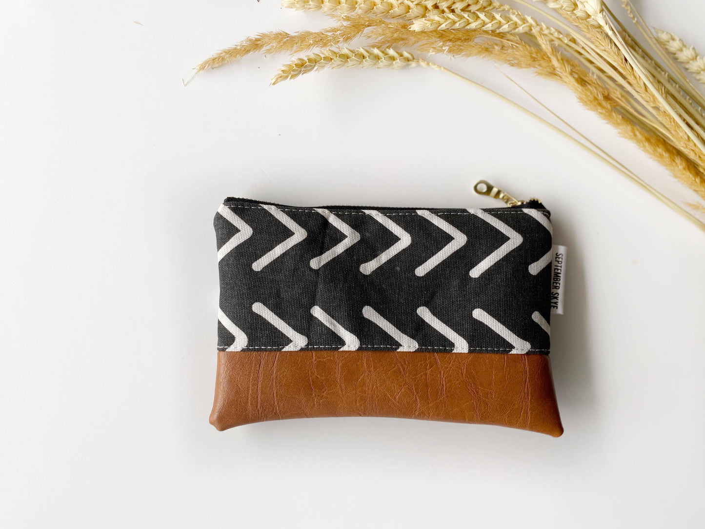Coin purse in black and white arrow Core September Skye Bags & Accessories