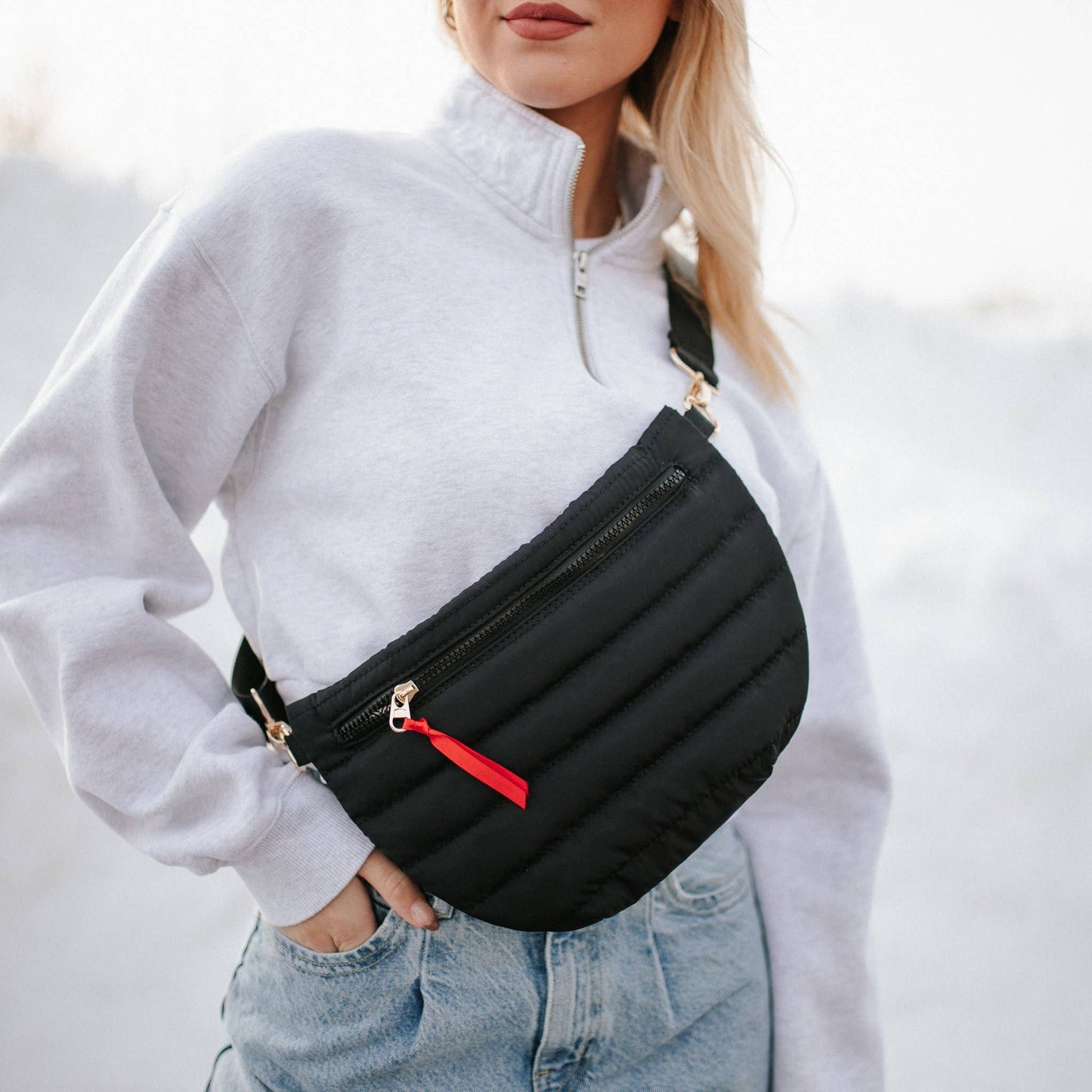 Jolie Belt Puffer Bag: Black Core Pretty Simple