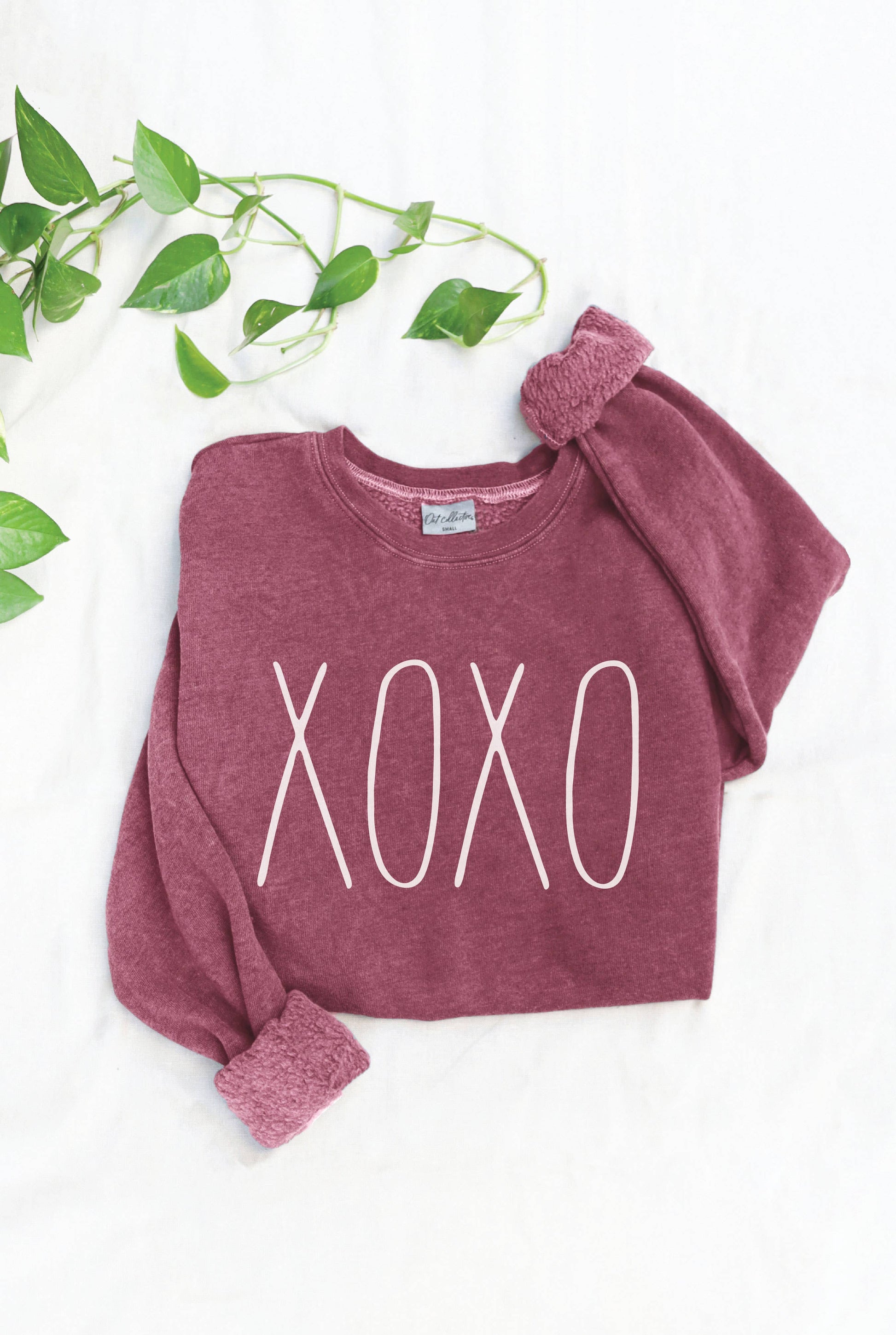 XOXO Mineral Graphic Sweatshirt VINTAGE MAROON Spring-Summer OAT COLLECTIVE